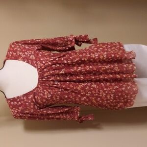 Daisy & Clover Floral Blouse